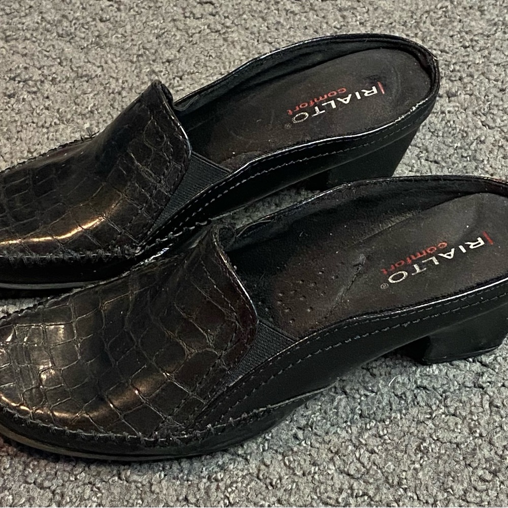 Rialto Comfort Womens Black Slip On Snake Print Heel Wedges Size 8.5